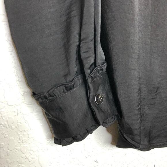 Cabi Classic Blouse black v neck ruffle trim top size Medium #3599 - Picture 5 of 14